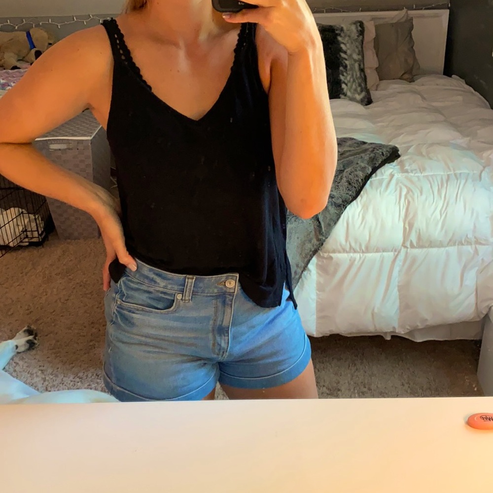 Black flowy tank